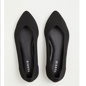 NWT! Torrid black stretch flats